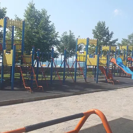 Аппартаменты У Моря + Бассейн アパート
